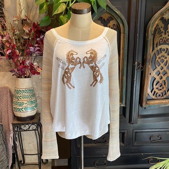 Free People Ragtime Raglan Embroidered Horse Dolman Sleeve top - Picture 2 of 14